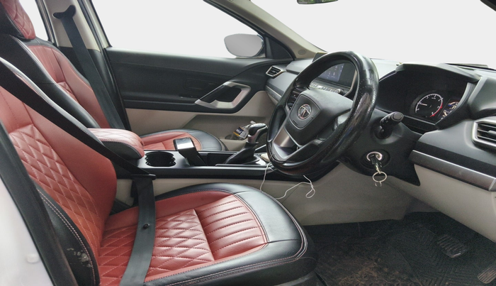 2023 Tata Safari XMA SUNROOF, Diesel, Automatic, 15,50,000 km, interior