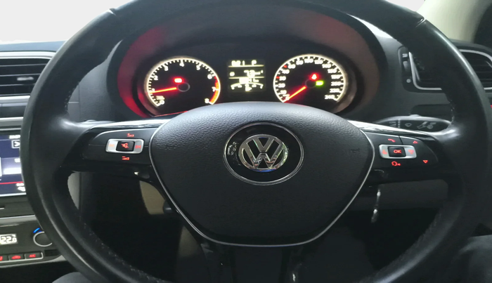 2020 Volkswagen Vento HIGHLINE PLUS 1.0L TSI AT, Petrol, Automatic, 33,041 km, interior