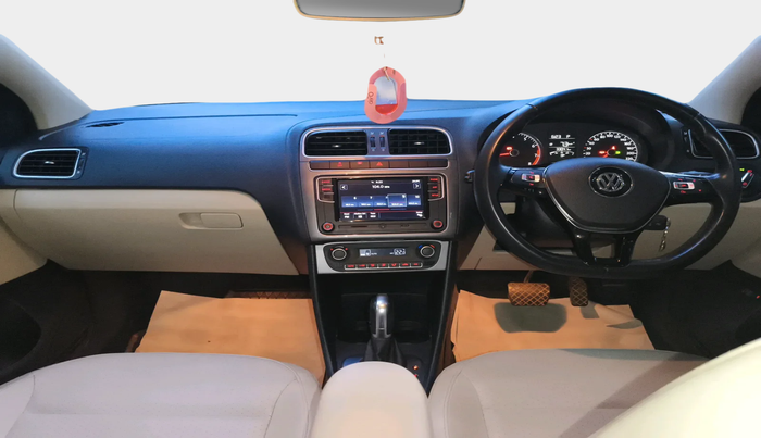 2020 Volkswagen Vento HIGHLINE PLUS 1.0L TSI AT, Petrol, Automatic, 33,041 km, interior
