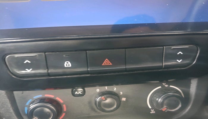 2019 Renault Kwid RXL, Petrol, Manual, 67,586 km, interior