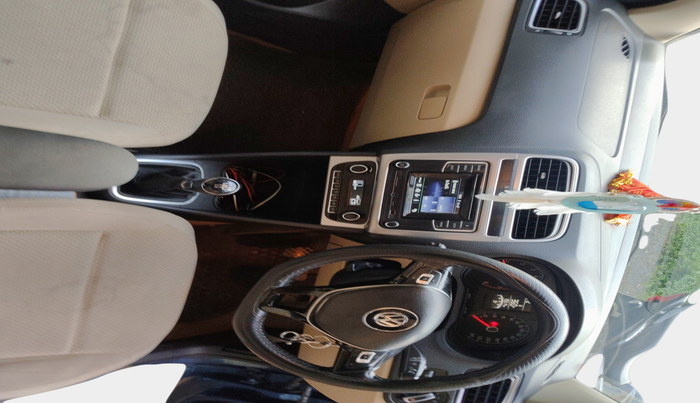 2016 Volkswagen Ameo HIGHLINE1.2L, Petrol, Manual, 95,905 km, interior