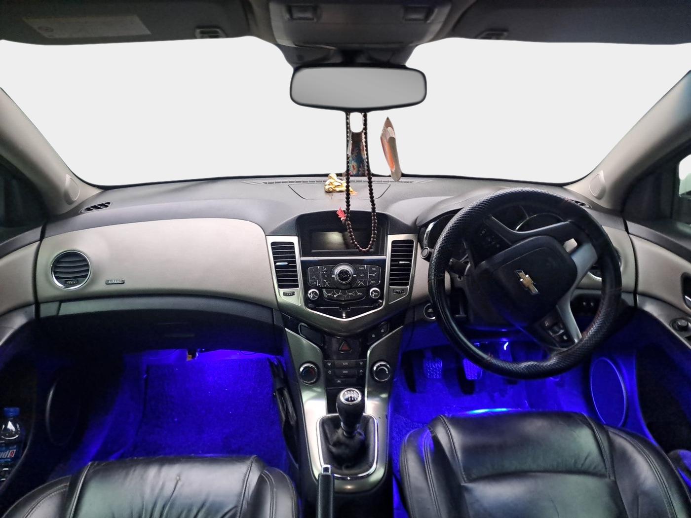 2014 Chevrolet Cruze LTZ, Diesel, Manual, 76,920 km, interior