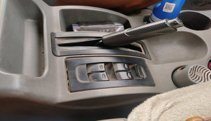 2010 Mahindra Scorpio LX, Diesel, Manual, 1,29,500 km, interior