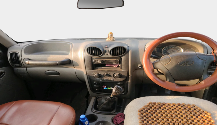 2010 Mahindra Scorpio LX, Diesel, Manual, 1,29,500 km, interior