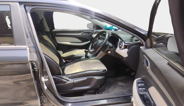 2022 MG ASTOR SUPER 1.5 MT, Petrol, Manual, 19,312 km, interior