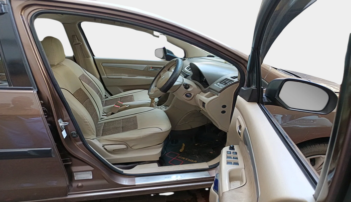 2014 Maruti Ertiga VXI CNG, Petrol, Manual, 1,31,127 km, interior