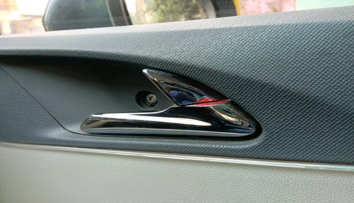 2018 Mahindra MARAZZO M6 7 STR, Diesel, Manual, 98,872 km, interior