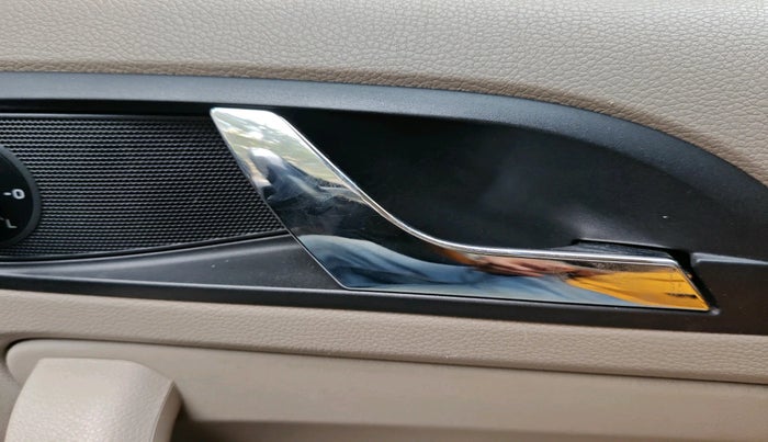 2012 Skoda Yeti ELEGANCE 2.0 TDI CR 4X4, Diesel, Manual, 84,533 km, interior