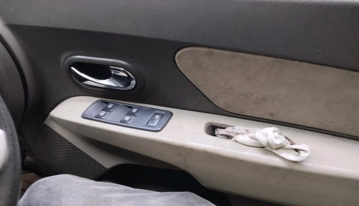 2015 Renault Lodgy 110 PS RXZ 8 STR, Diesel, Manual, 80,813 km, interior