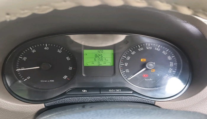 2014 Skoda Rapid AMBITION 1.6 MPI MT PLUS ALLOY, Petrol, Manual, 61,561 km, interior