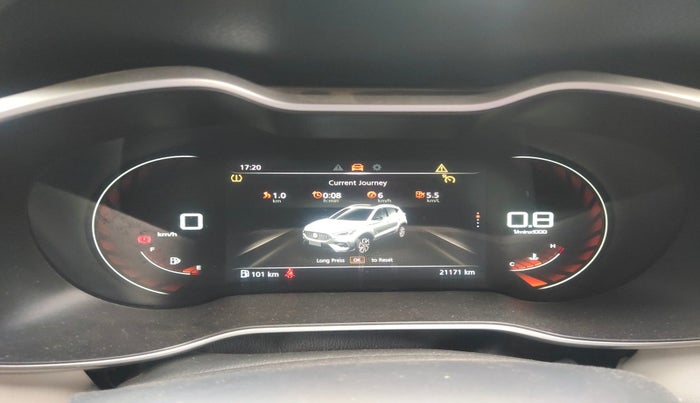 2022 MG ASTOR  SHARP 1.5 MT IVORY , Petrol, Manual, 21,171 km, interior