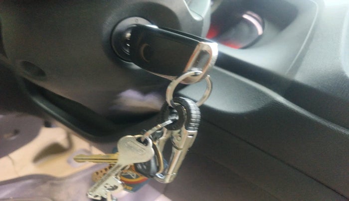 2015 Honda Amaze 1.2L I-VTEC S, Petrol, Manual, 2,11,610 km, interior