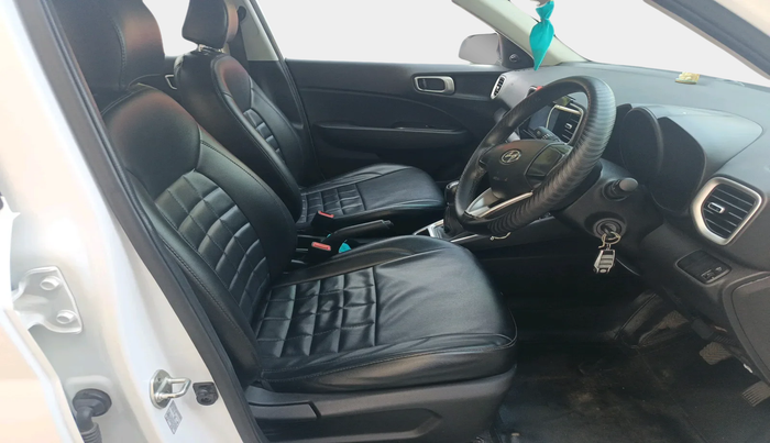 2020 Hyundai VENUE E 1.2, Petrol, Manual, 35,426 km, interior