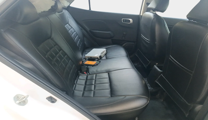 2020 Hyundai VENUE E 1.2, Petrol, Manual, 35,426 km, interior