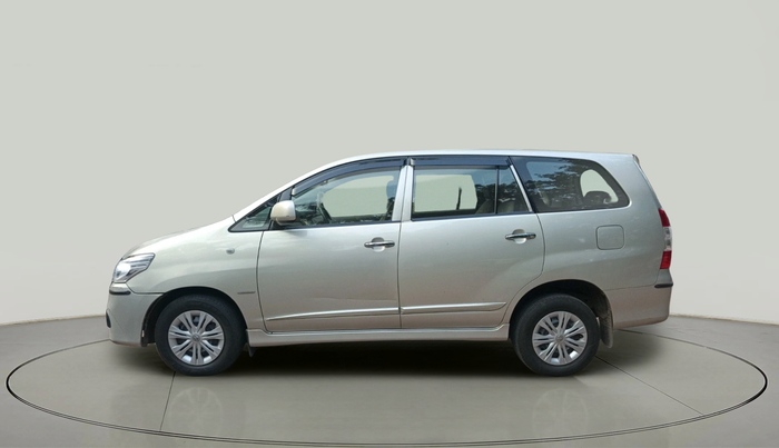 2015 Toyota Innova 2.5 GX 7 STR, Diesel, Manual, 1,42,630 km, exterior
