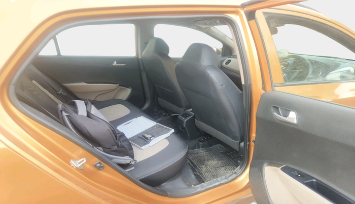 2014 Hyundai Grand i10 SPORTZ 1.2 KAPPA VTVT, Petrol, Manual, 74,028 km, interior