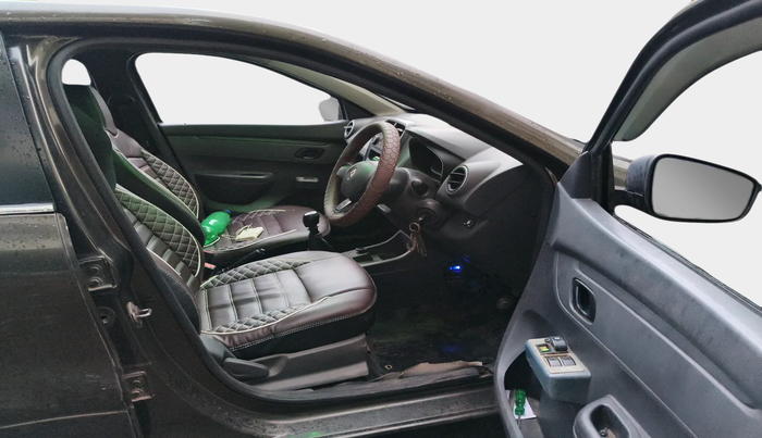 2015 Renault Kwid RXL, Petrol, Manual, 1,07,489 km, interior