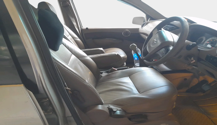 2013 Mahindra Xylo H9 BS IV, Diesel, Manual, 2,52,872 km, interior