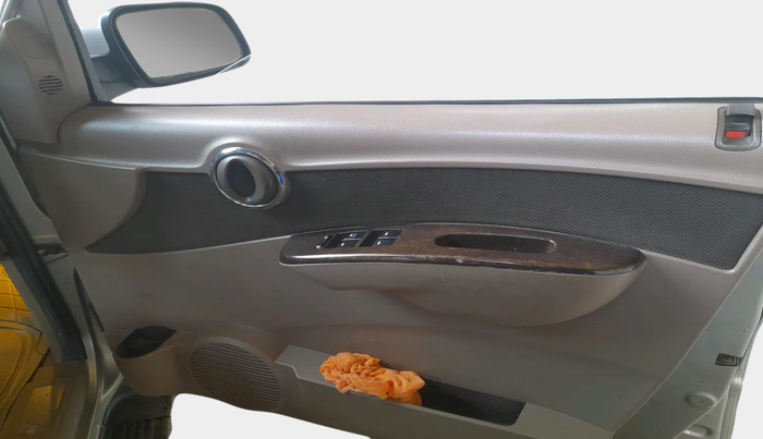 2013 Mahindra Xylo H9 BS IV, Diesel, Manual, 2,52,872 km, interior