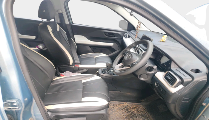 2022 Tata PUNCH ACCOMPLISHED AMT, Petrol, Automatic, 16,752 km, interior