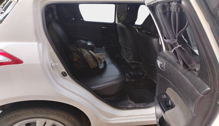 2013 Maruti Swift VXI, Petrol, Manual, 73,026 km, interior