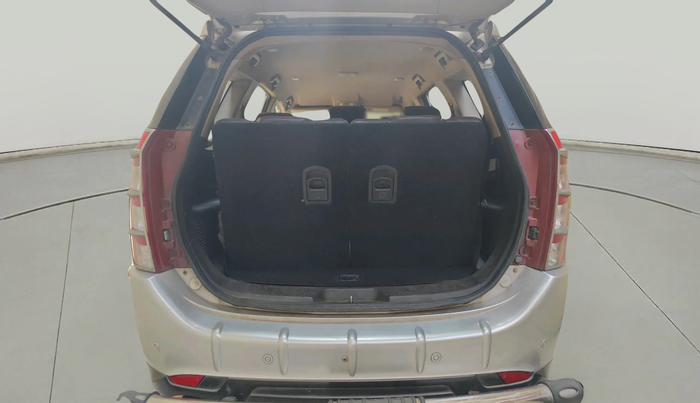 2012 Mahindra XUV500 W8, Diesel, Manual, 1,20,081 km, exterior