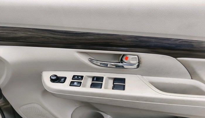 2019 Maruti Ertiga ZXI+ SHVS, Petrol, Manual, 78,882 km, interior