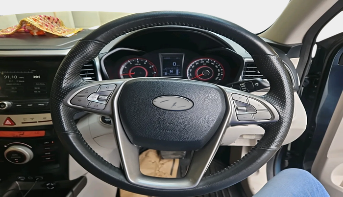 2021 Mahindra XUV300 W8 (O) 1.2 PETROL AMT, Petrol, Automatic, 42,908 km, interior