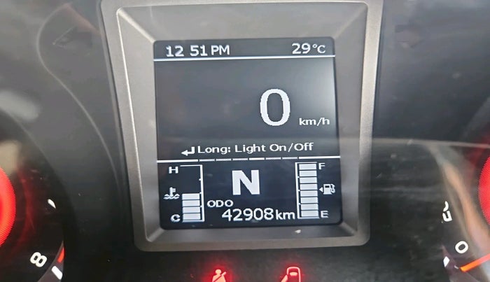 2021 Mahindra XUV300 W8 (O) 1.2 PETROL AMT, Petrol, Automatic, 42,908 km, interior