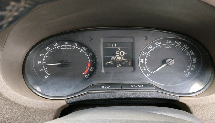 2015 Skoda Rapid AMBITION 1.5 TDI, Diesel, Manual, 1,20,286 km, interior