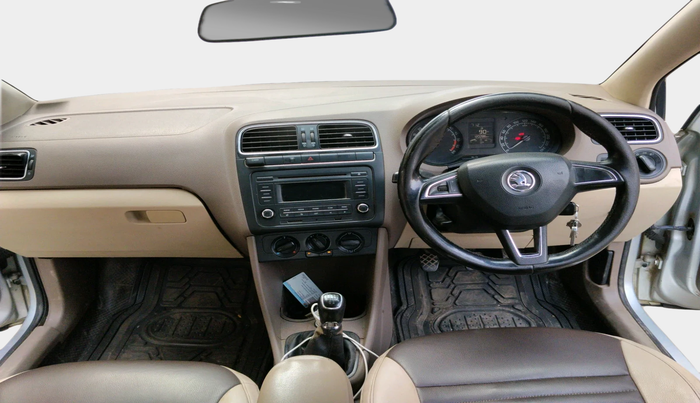 2015 Skoda Rapid AMBITION 1.5 TDI, Diesel, Manual, 1,20,286 km, interior