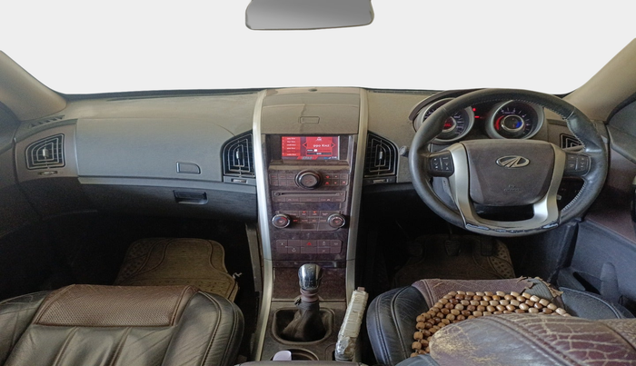 2013 Mahindra XUV500 W8, Diesel, Manual, 1,83,930 km, interior