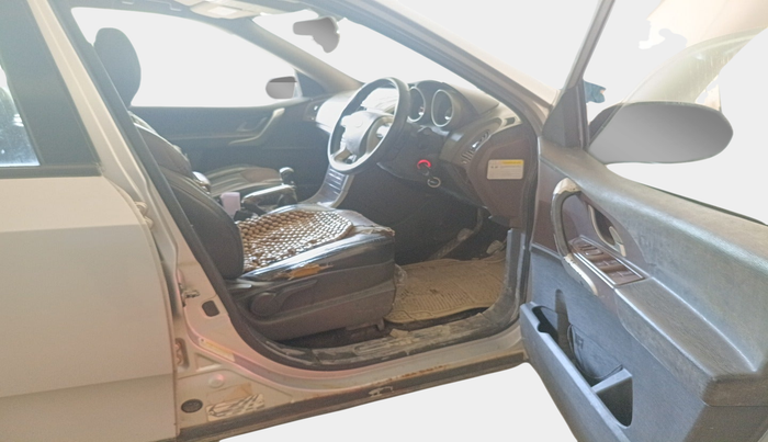 2013 Mahindra XUV500 W8, Diesel, Manual, 1,83,930 km, interior