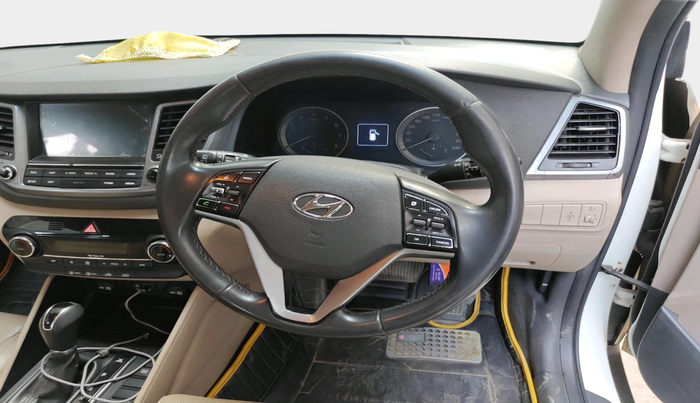 2016 Hyundai Tucson 2WD AT GL PETROL , Petrol, Automatic, 1,39,670 km, interior
