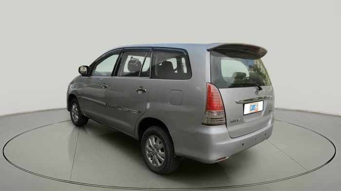 2011 Toyota Innova VX 2.5 8 STR, Diesel, Manual, 1,83,527 km, exterior
