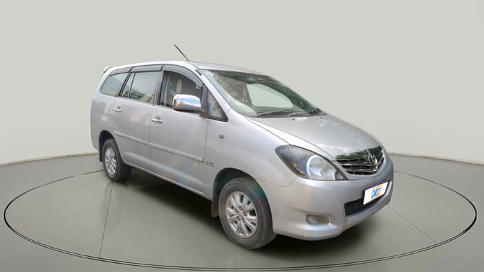 2011 Toyota Innova VX 2.5 8 STR, Diesel, Manual, 1,83,527 km, exterior