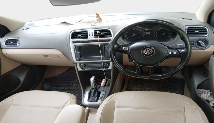 2017 Volkswagen Vento 1.2 TSI HIGHLINE PLUS AT, Petrol, Automatic, 65,384 km, interior