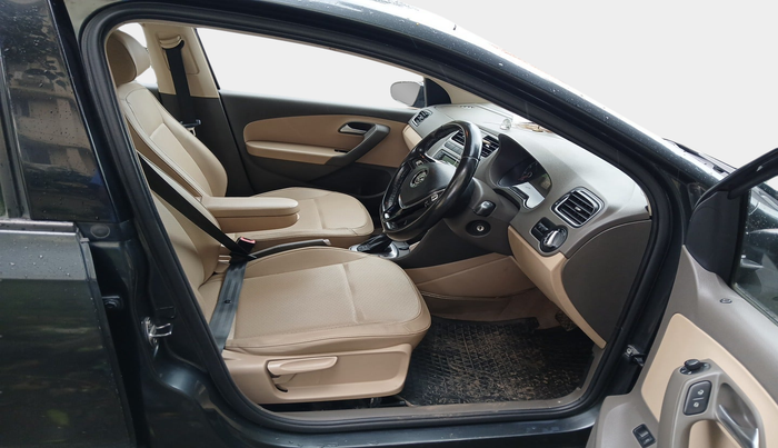 2017 Volkswagen Vento 1.2 TSI HIGHLINE PLUS AT, Petrol, Automatic, 65,384 km, interior