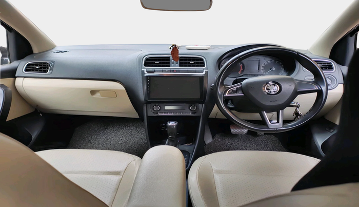 2017 Skoda Rapid STYLE 1.6 MPI AT, Petrol, Automatic, 45,233 km, interior