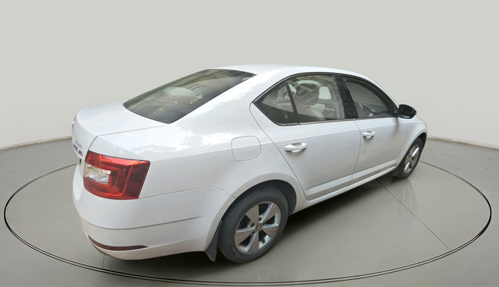 2018 Skoda Octavia 2.0 TDI CR STYLE AT, Diesel, Automatic, 1,25,927 km, exterior