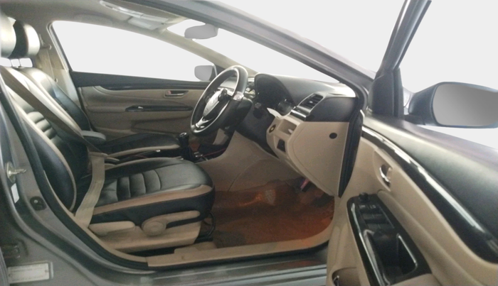 2014 Maruti Ciaz ZXI, Petrol, Manual, 97,213 km, interior