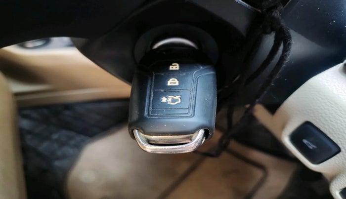 2016 Ford Endeavour TITANIUM 3.2 4X4 AT, Diesel, Automatic, 83,520 km, interior