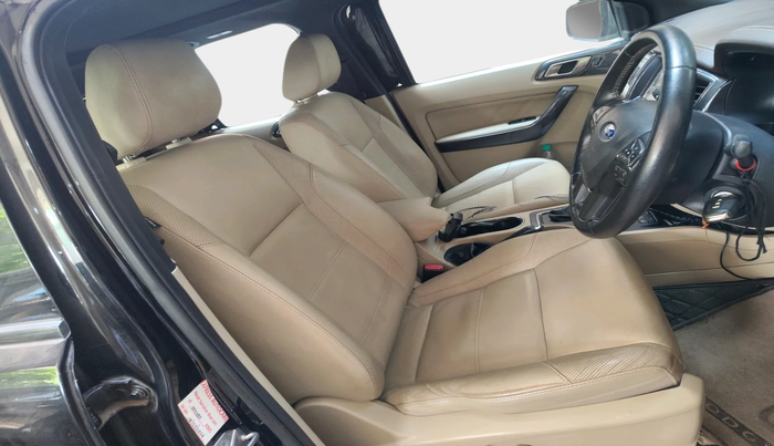 2016 Ford Endeavour TITANIUM 3.2 4X4 AT, Diesel, Automatic, 83,520 km, interior