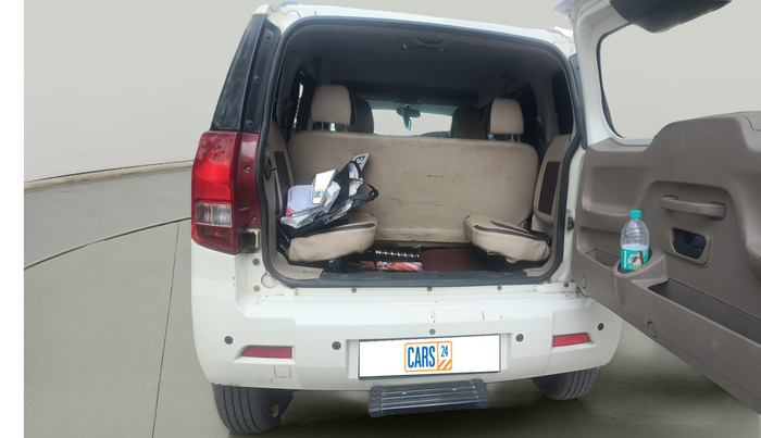 2015 Mahindra TUV300 T8, Diesel, Manual, 1,14,630 km, exterior