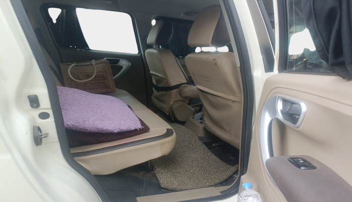 2015 Mahindra TUV300 T8, Diesel, Manual, 1,14,630 km, interior