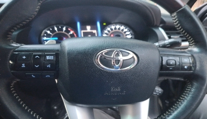 2017 Toyota Fortuner 2.8 4X2 AT, Diesel, Automatic, 88,091 km, interior