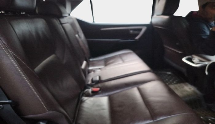 2017 Toyota Fortuner 2.8 4X2 AT, Diesel, Automatic, 88,091 km, interior