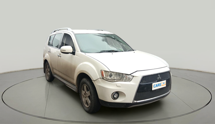 2011 Mitsubishi Outlander 2.4 MIVEC, Petrol, Automatic, 99,210 km, exterior