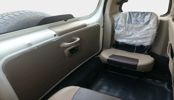 2024 Mahindra BOLERO NEO N 4, Diesel, Manual, 8,939 km, interior