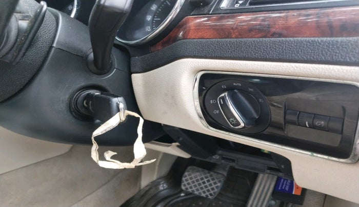 2011 Skoda Superb ELEGANCE 2.0 TDI CR AT, Diesel, Automatic, 1,25,150 km, interior